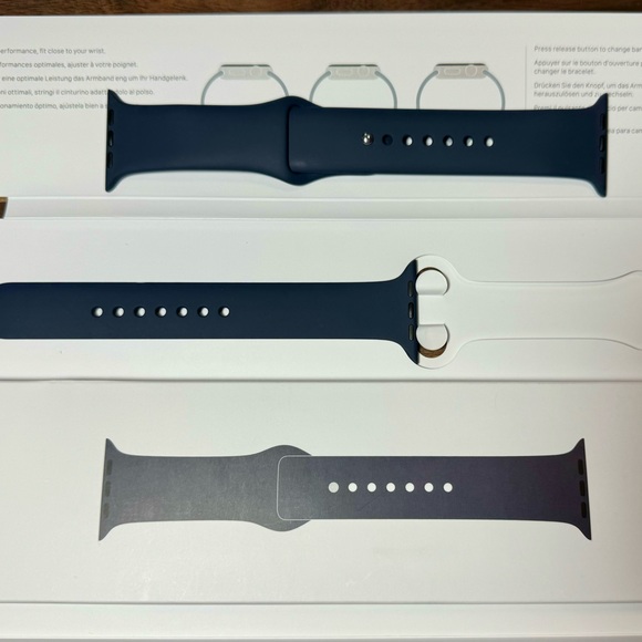 EUC Apple Watch OEM Sport Silicone Watch Band Midnight Blue 42MM - Picture 2 of 14